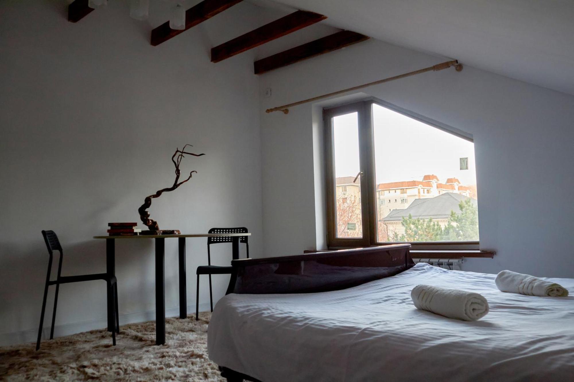 Sweet Vibe Hotel Алма Ата Екстериор снимка