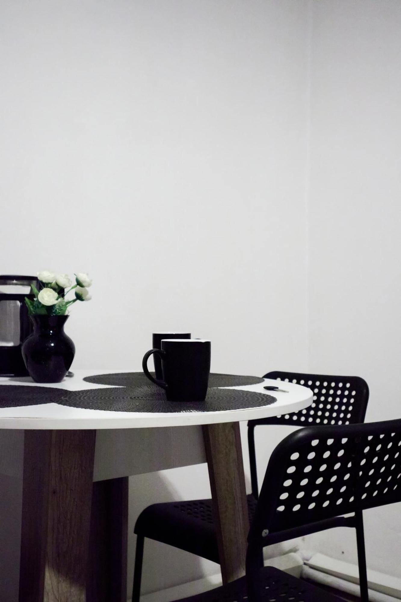 Sweet Vibe Hotel Алма Ата Екстериор снимка
