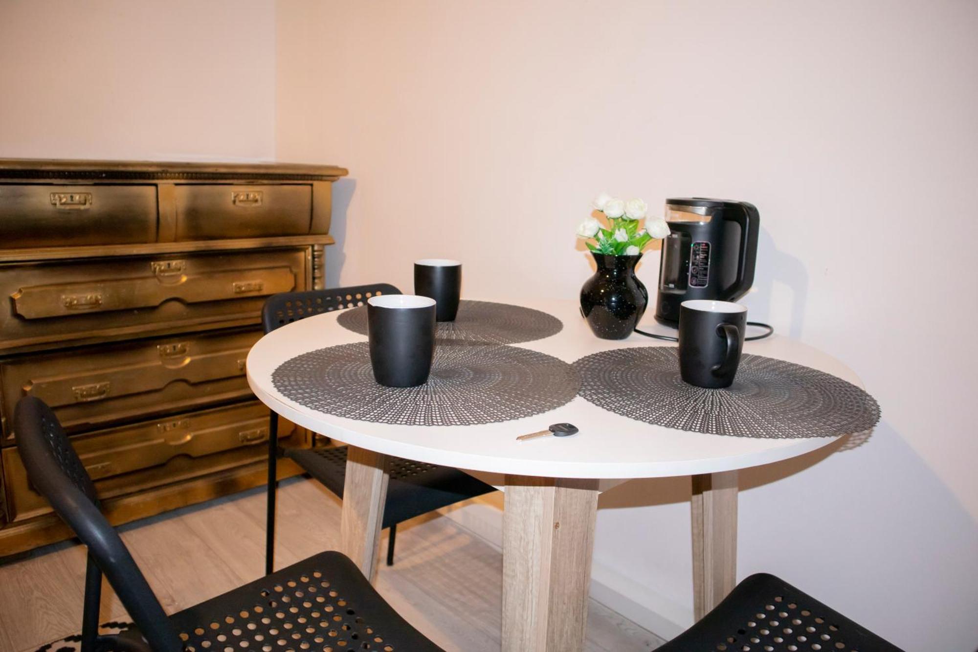 Sweet Vibe Hotel Алма Ата Екстериор снимка