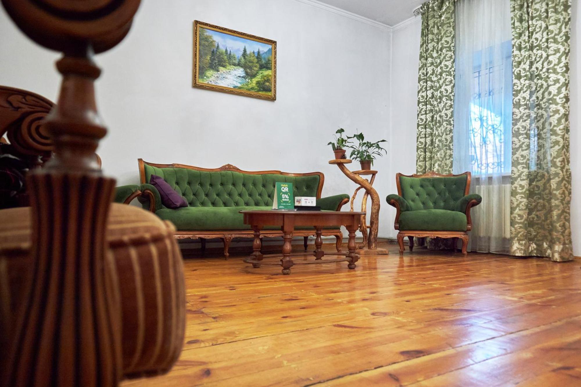 Sweet Vibe Hotel Алма Ата Екстериор снимка