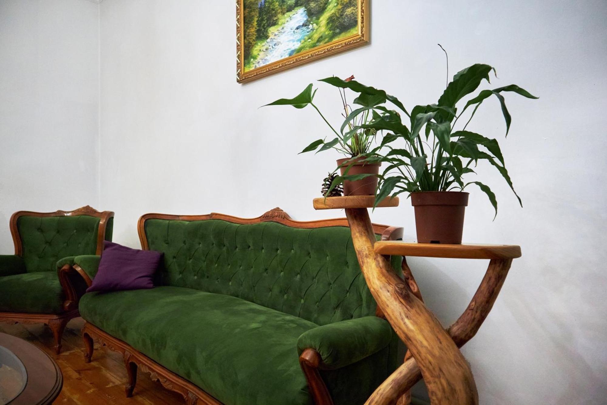 Sweet Vibe Hotel Алма Ата Екстериор снимка