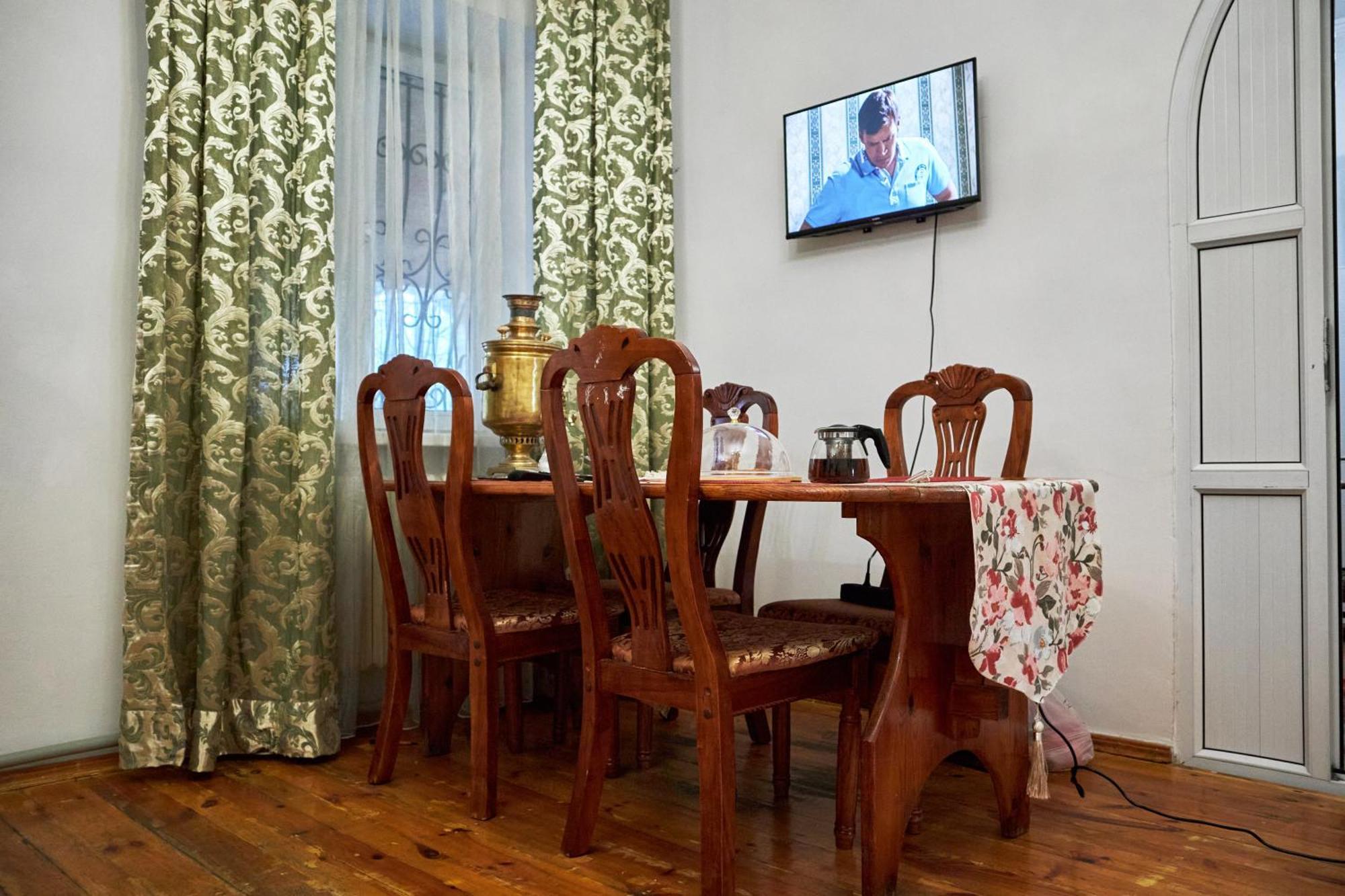 Sweet Vibe Hotel Алма Ата Екстериор снимка