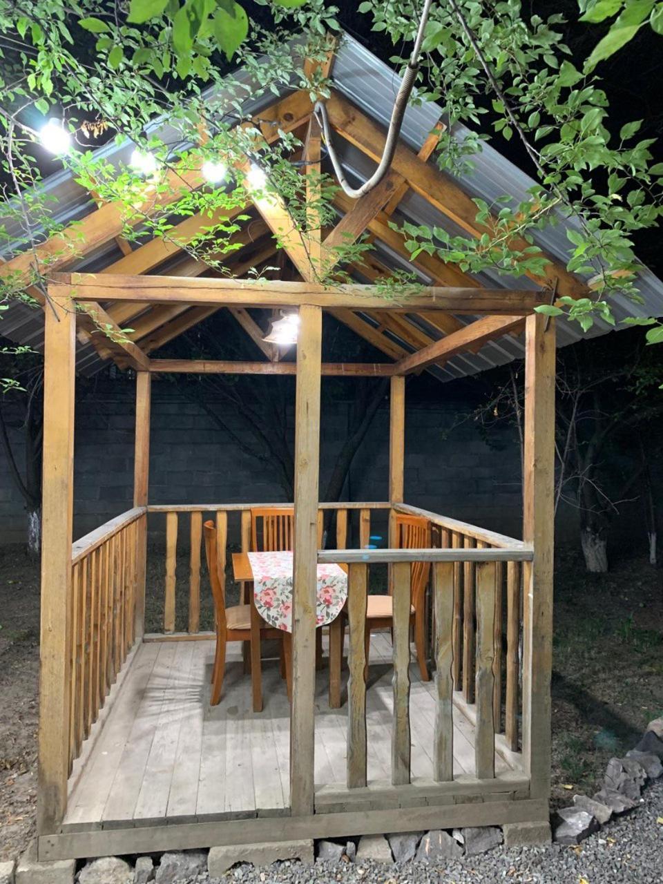 Sweet Vibe Hotel Алма Ата Екстериор снимка