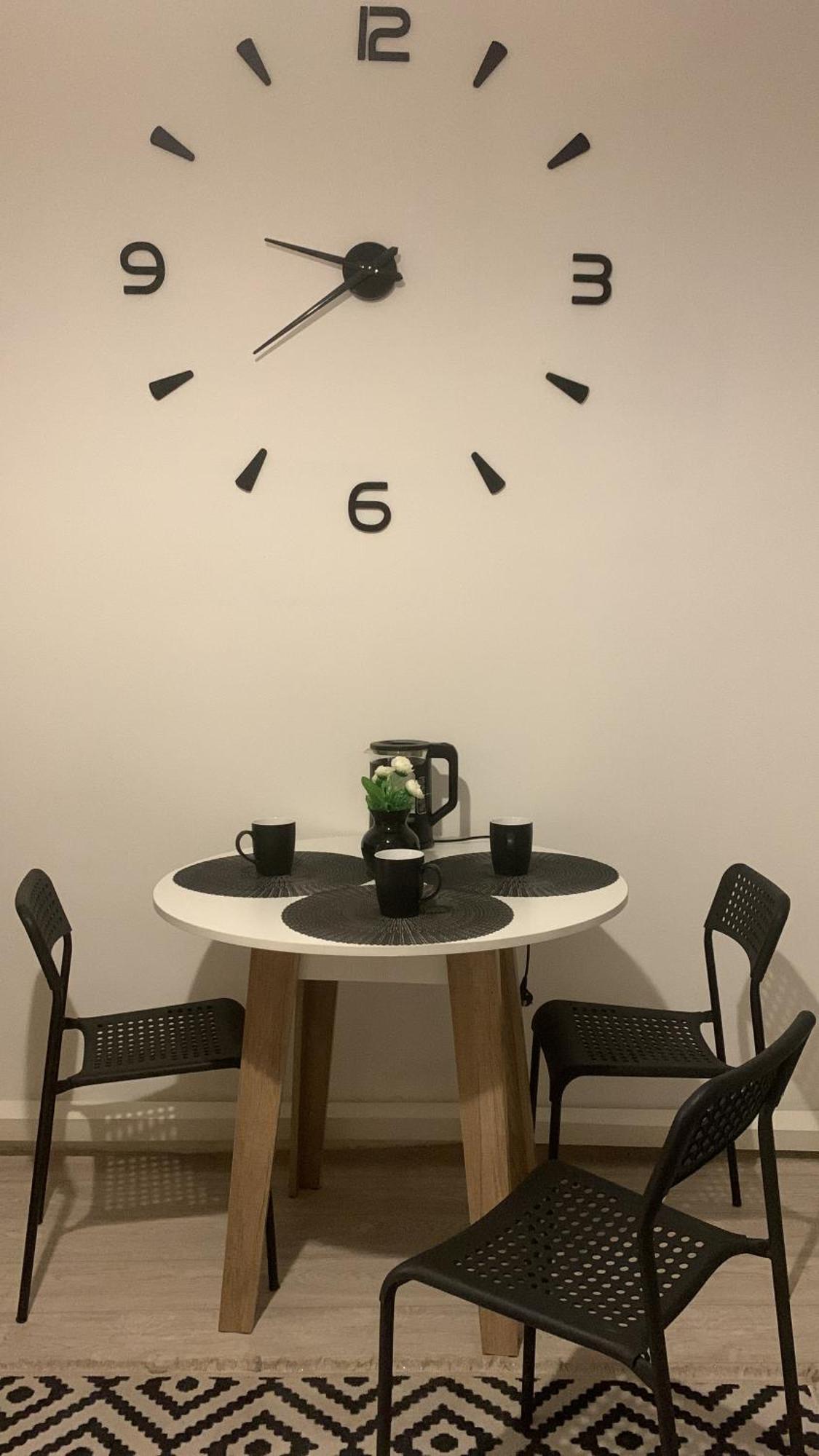 Sweet Vibe Hotel Алма Ата Екстериор снимка