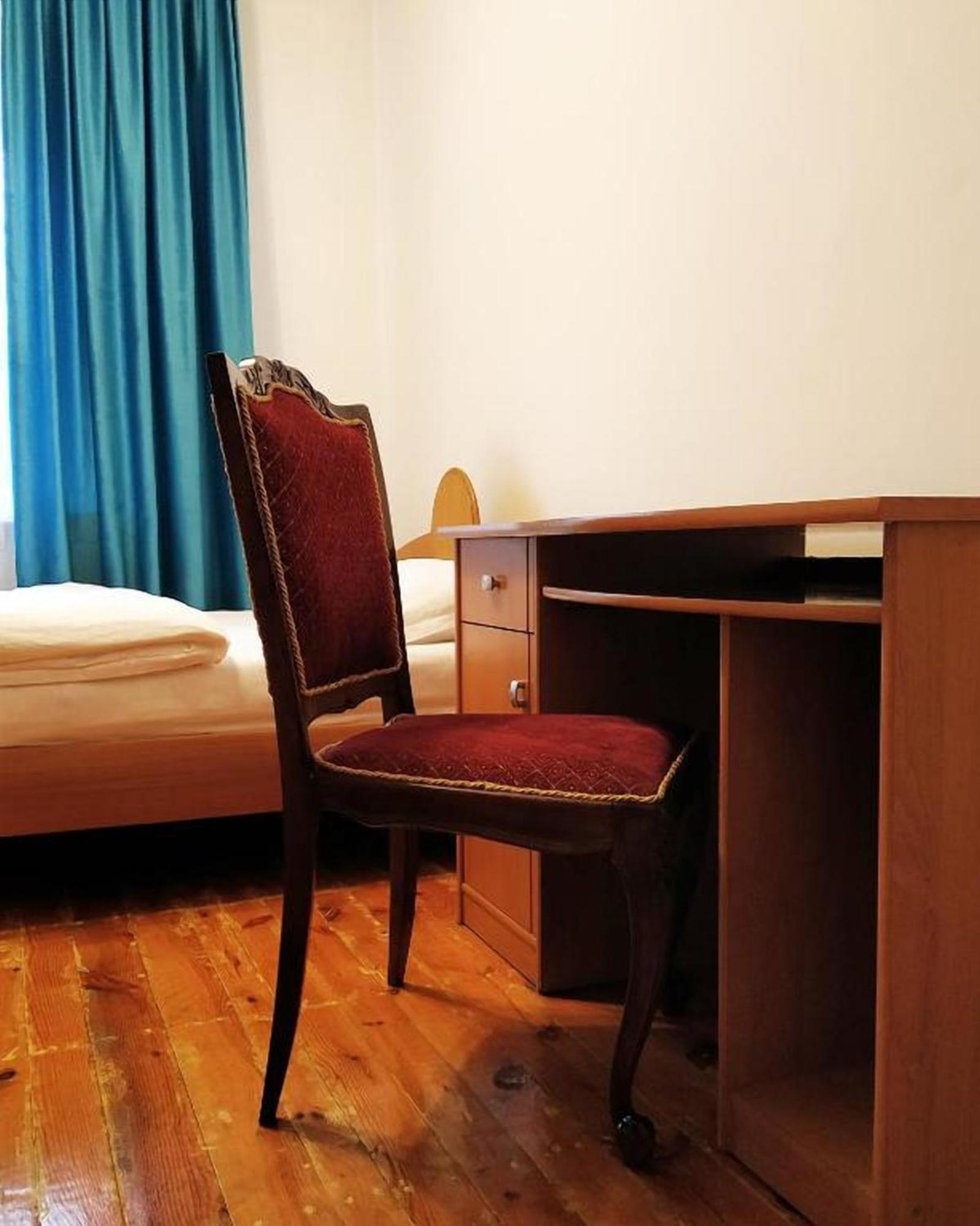 Sweet Vibe Hotel Алма Ата Екстериор снимка
