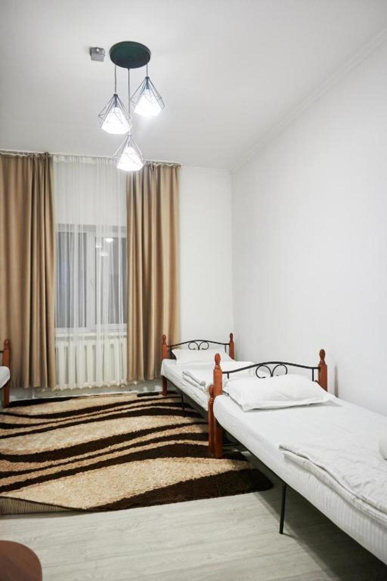 Sweet Vibe Hotel Алма Ата Екстериор снимка